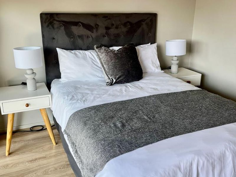 FURNISHED 3 Bedroom Apartment in OAKLANDS - Photo 9