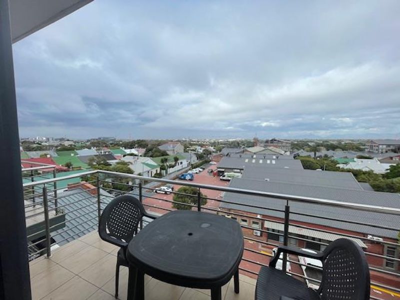 2 Beds Duplex furnished apartment with 1 basement park, 2 balconies with views - Photo 3