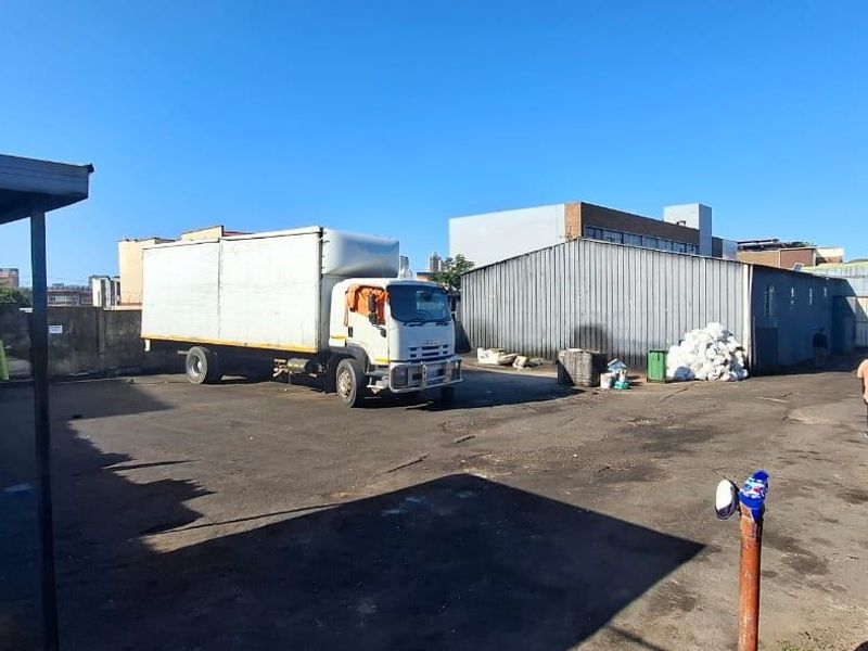 Secure Open Yard Space Available In Warwick / CBD - Photo 3