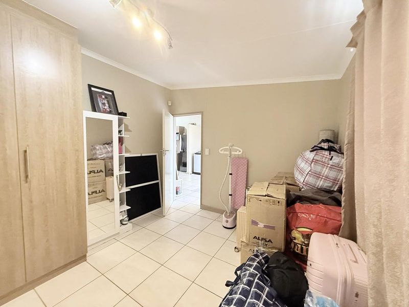 CLOSE TO CBD - Photo 9