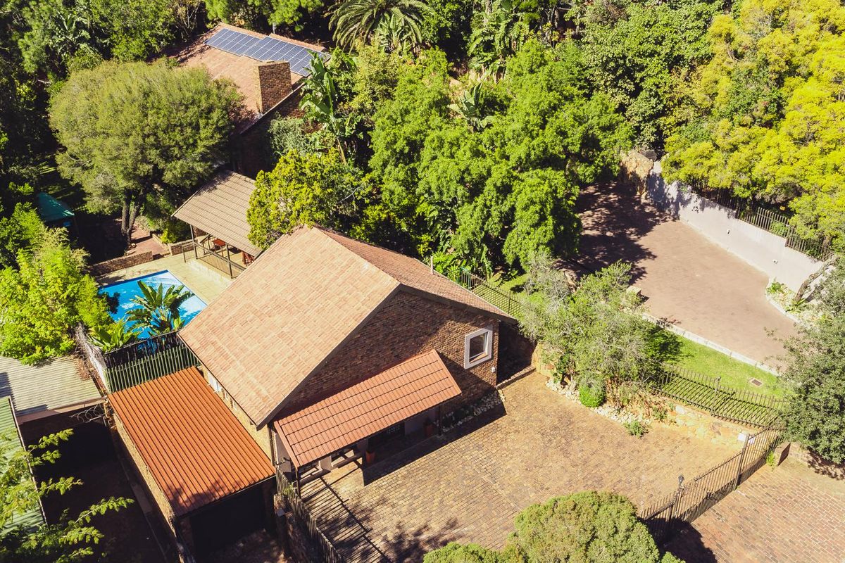 This is property is meant for someone special! - Photo 2