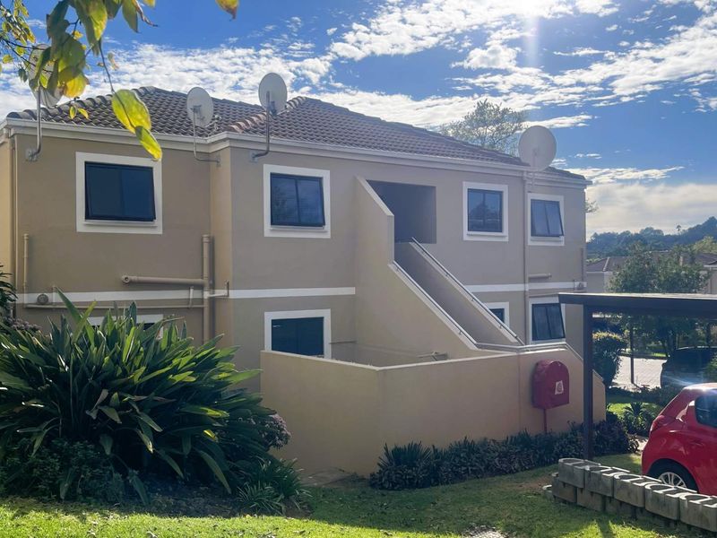 MacArthur Park Living – Neat Secure, Sunny & Move-In Ready - Photo 2