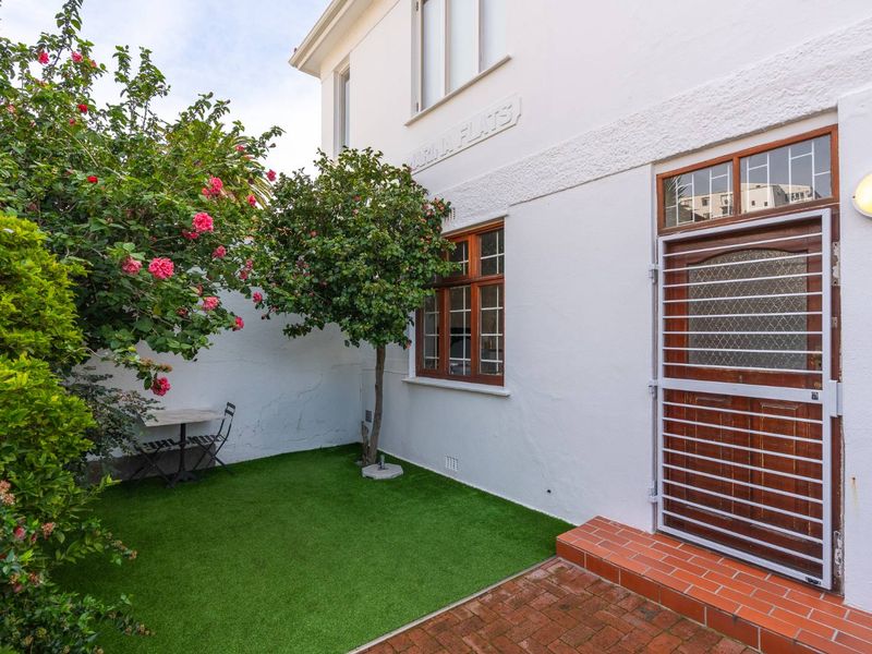 Beautifully Renovated Art Deco Garden Sanctuary in Tamboerskloof - Photo 3