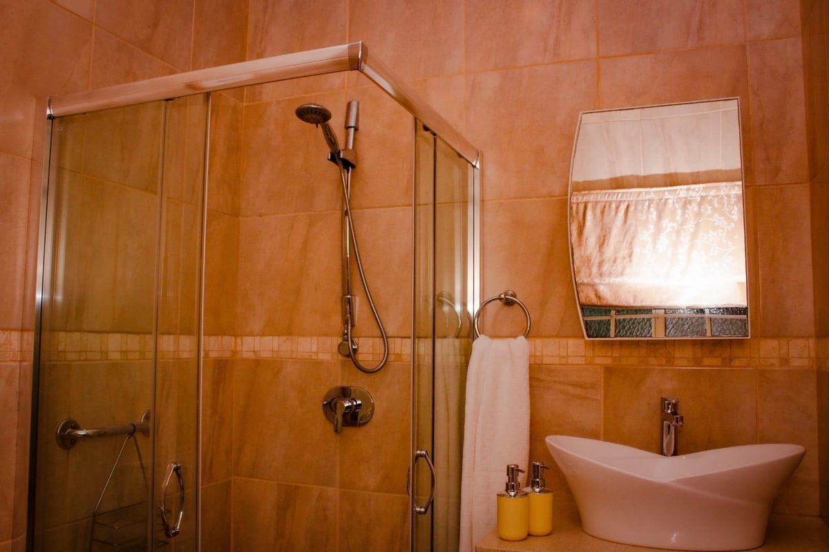 Space, Privacy and Comfort in Sought-After Rietondale - Photo 5
