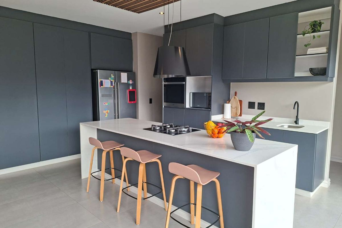 Just move in Spacious 3 Bedroom house in Hillcrest - Photo 3