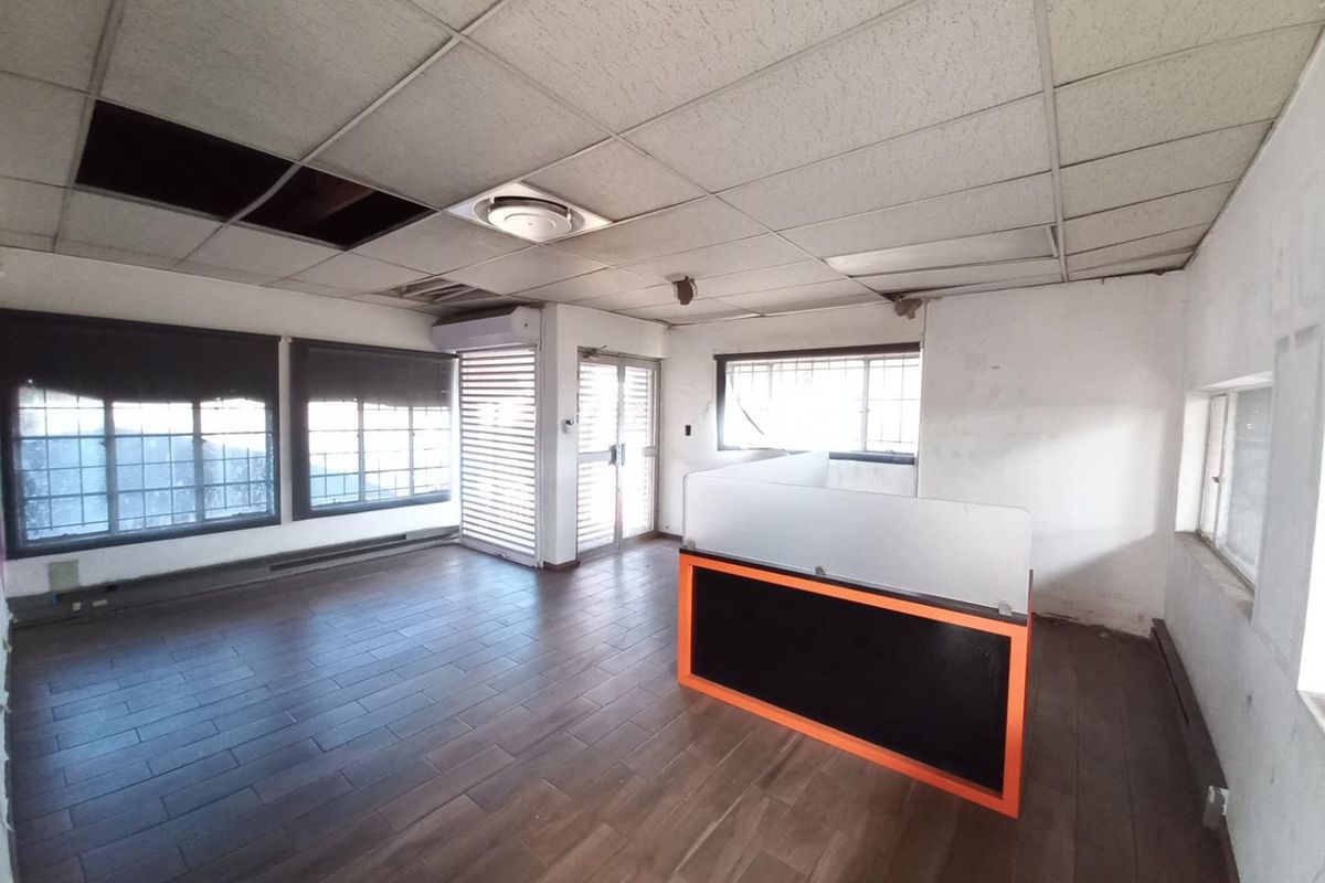 3 018m2 Warehouse To Let in Wadeville - Photo 2