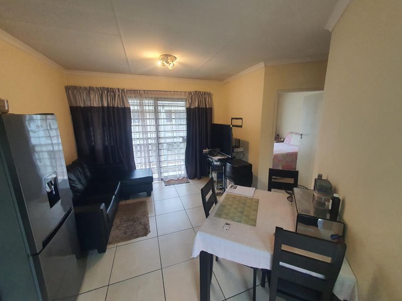 First Time Home Buyer's Townhouse - Photo 2