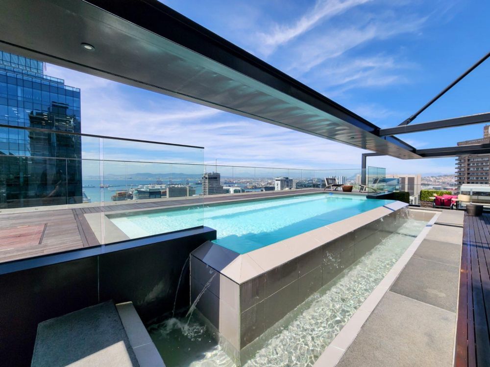Rooftop Infinity Pool