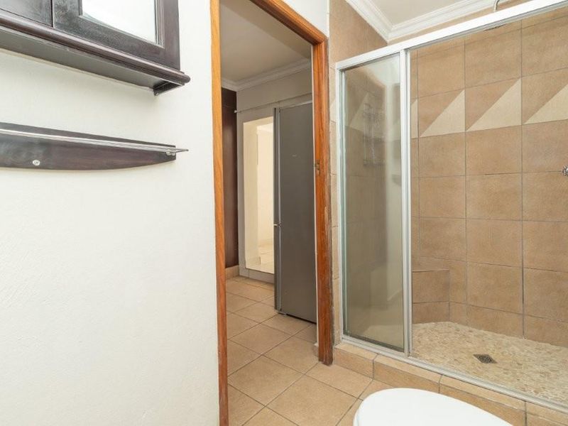 Charming garden cottage in a convenient location - Photo 10