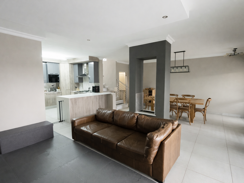 Spacious 4 Bedroom Double Story Home in Montana Village Estate - Photo 7