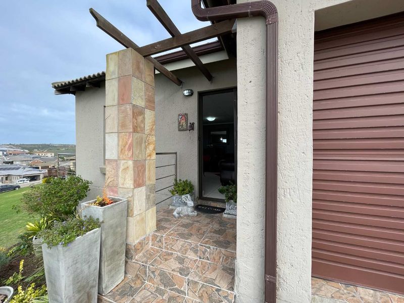 Single Level 3 Bedroom Townhouse with Sea Views in Secure Estate, Seemeeu Park - Photo 6