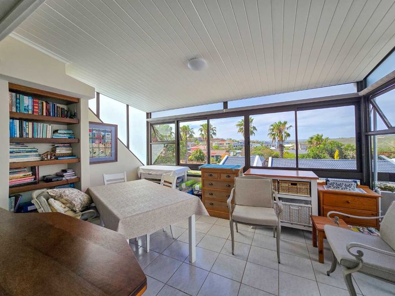 Breathtaking views - true gem. Modern apartment in Stilbaai-Wes. - Photo 10