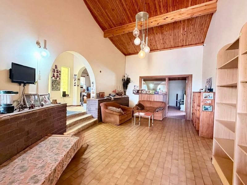 3 Bedroom House For Sale in Olympia - Photo 3