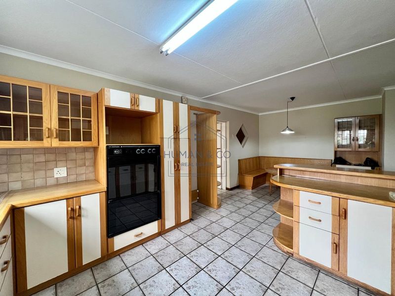 Spacious family Home in prime Meersig Area - Photo 5