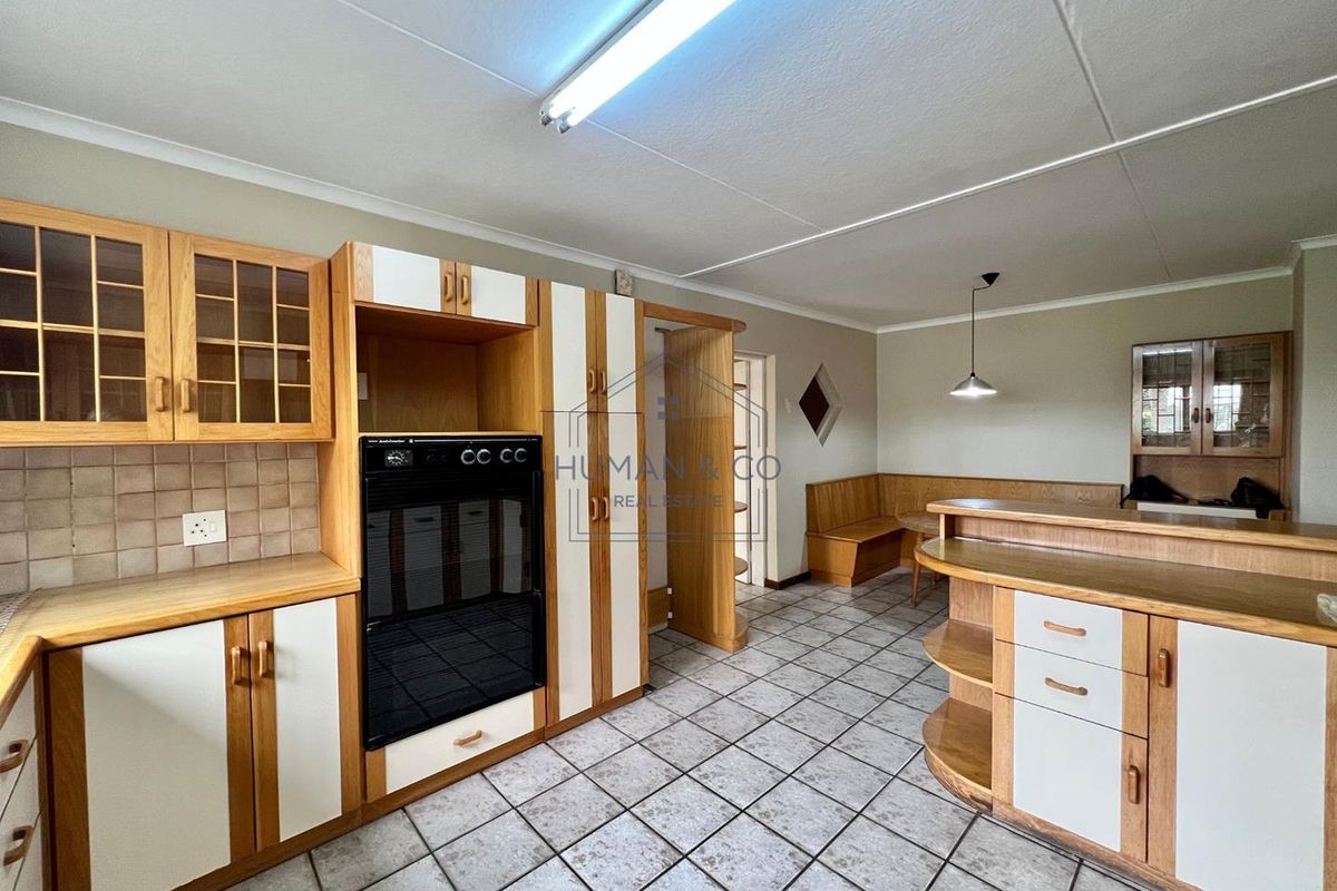 Spacious family Home in prime Meersig Area - Photo 5