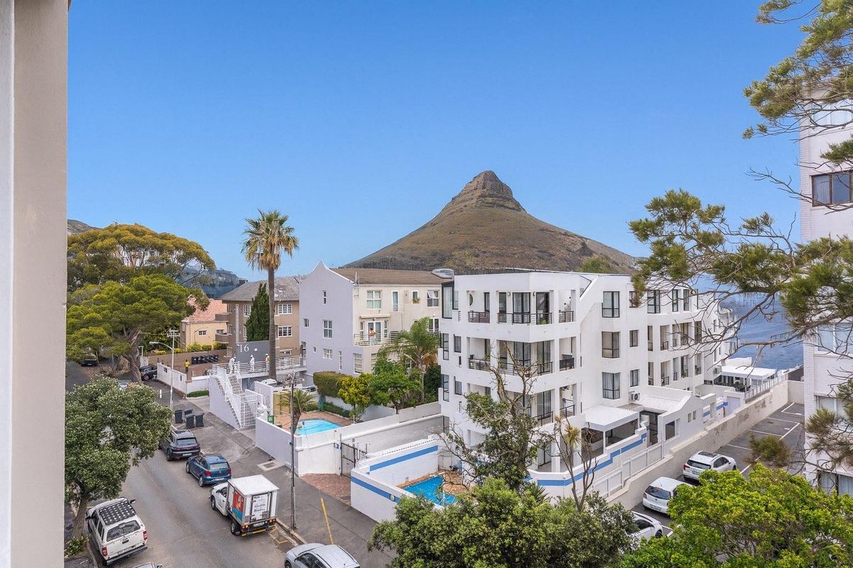 Art Deco one bedroom with Lions head view - Photo 4