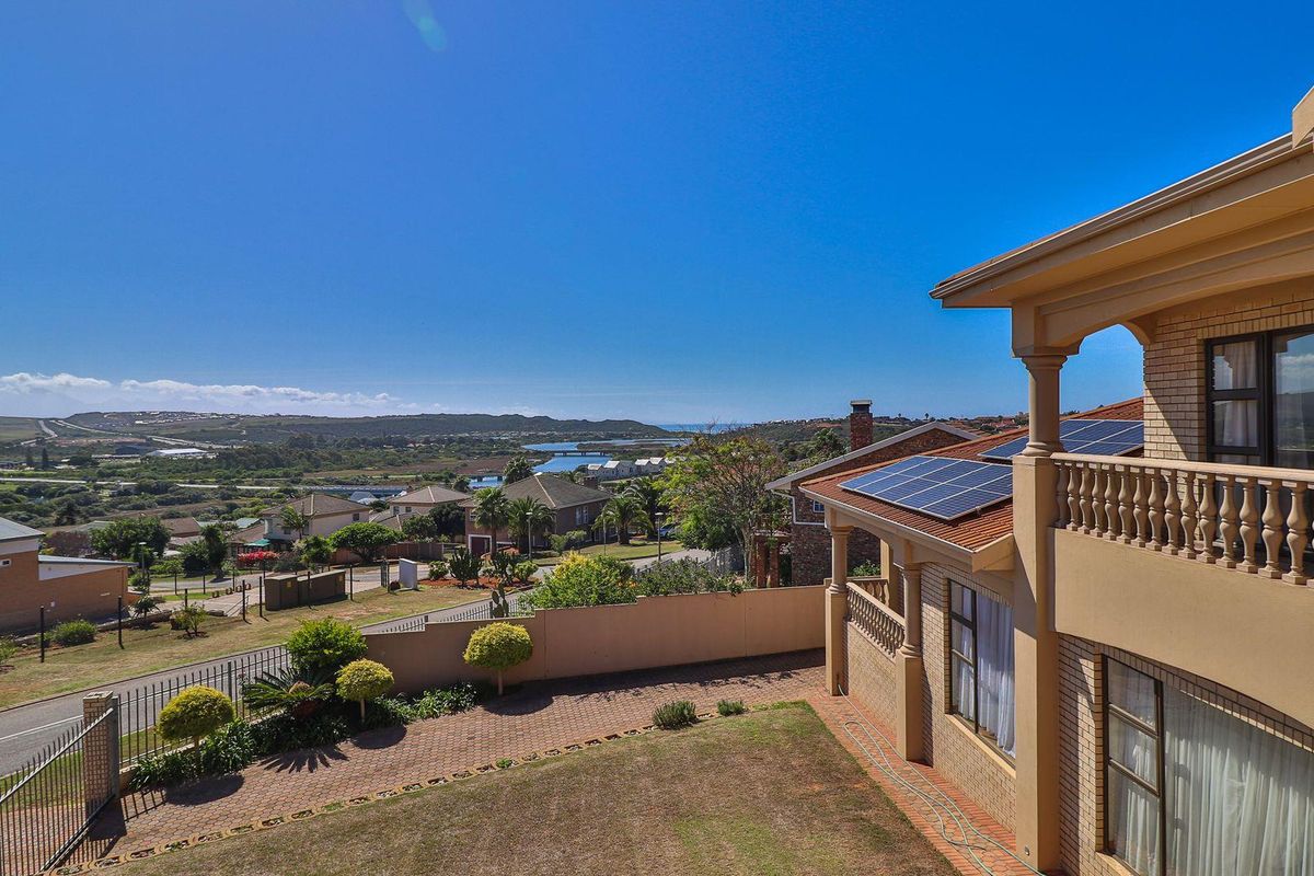 Elegant home with income-generating flat on sought after area - Photo 4