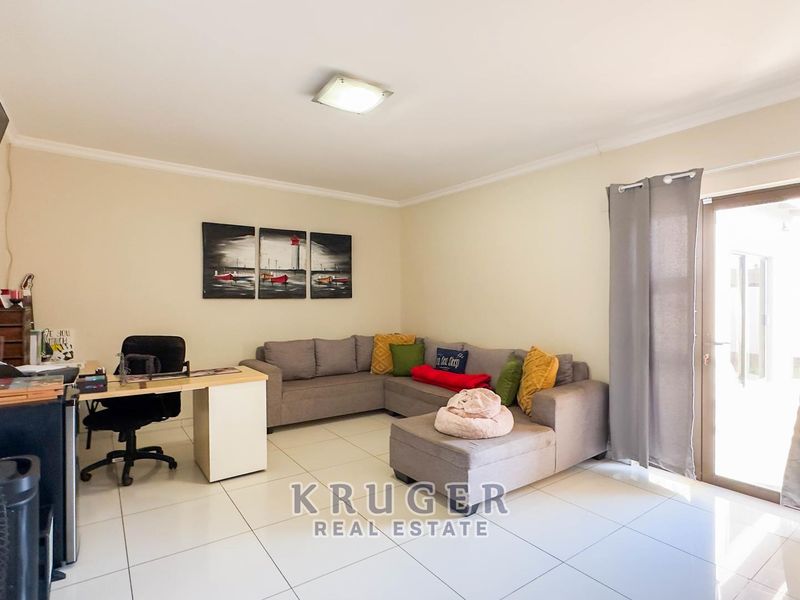 A HOME THAT WHISPERS LUXURY - Photo 2