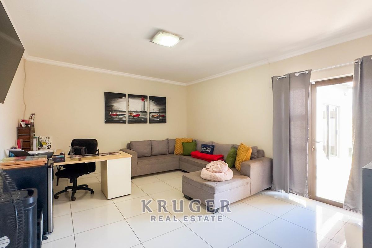 A HOME THAT WHISPERS LUXURY - Photo 2