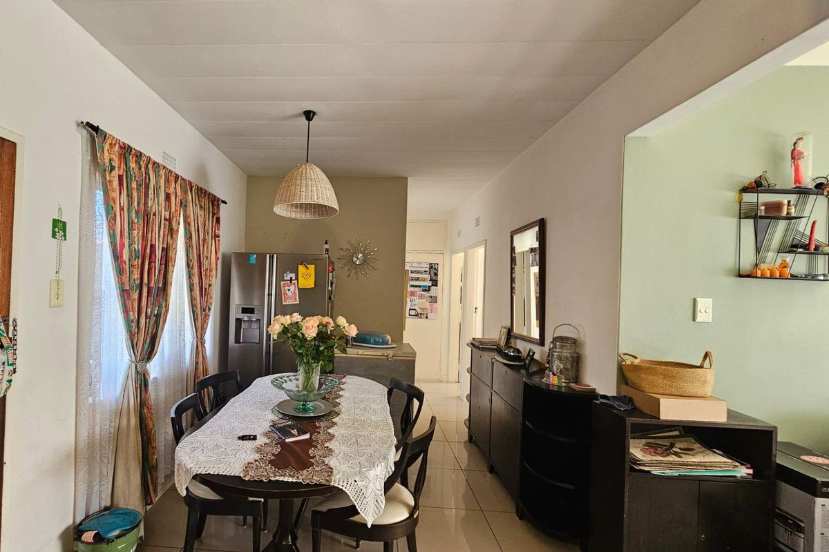 Modern 2-Bedroom Apartment in Horizon View - Photo 3