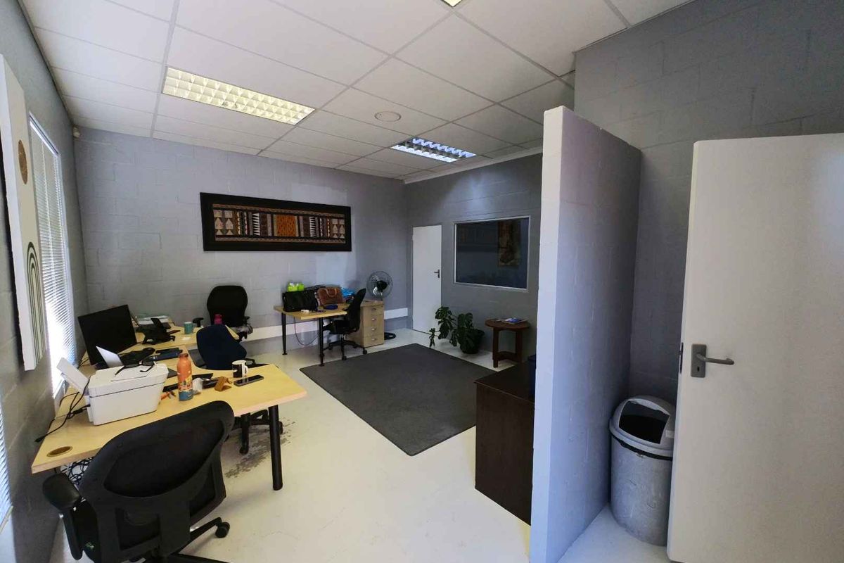 Secure Office Space To Let near Century City - Photo 3