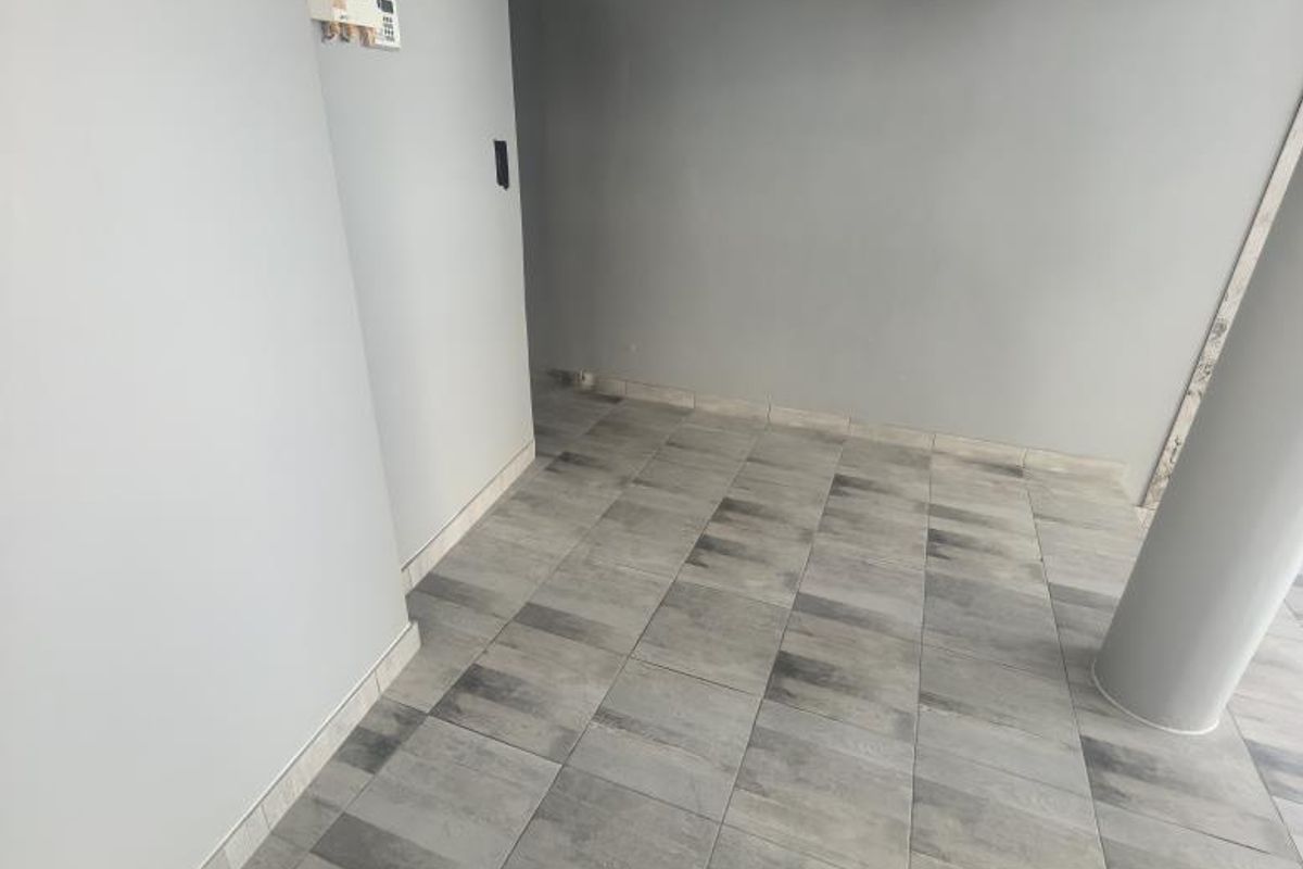 20m2 Premises to let - Photo 5