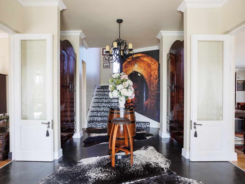 Outstanding North-Facing Four-Bedroom Home Bordered by Val de Vie Estate’s Nature Reserve in a Cul-de-Sac - Photo 3