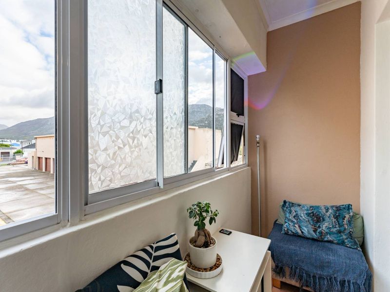 2 Bedroom Apartment Secure Parking - Photo 9