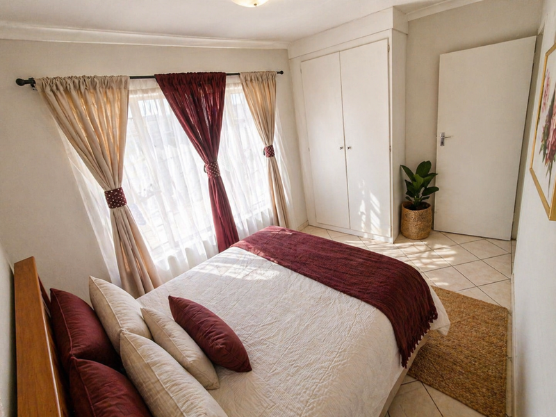 3 Bedroom Townhouse Offering Great Indoor Outdoor Flow - Photo 7