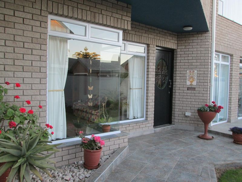 One of a kind! Delight your senses with the detail in this house  Not only provides this house shelter  but is definitely an extension of a family's lifestyle assisting with the venture towards quality of life             nsion of a family's lifestyle - Photo 6