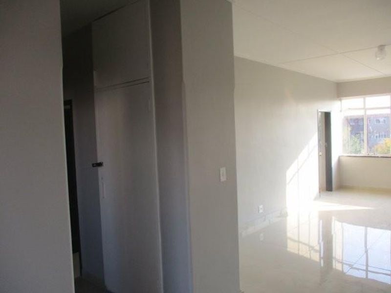 1.5 BEDROOM FLAT TO RENT IN SUNNYSIDE - Photo 10