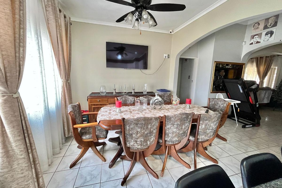 Germiston South Treasure: Classic Charm Meets Modern Living - Photo 5