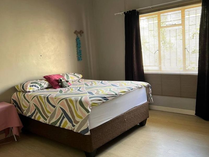 Charming Family Home with Conversion Potential! - Photo 9