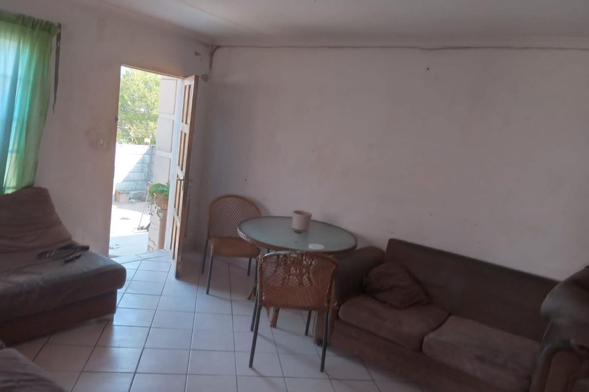 HOUSE IN NEED OF LOVING CARE - Photo 5