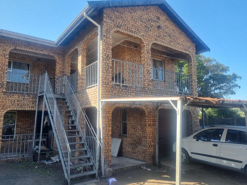 Discover a versatile 1302M2 Property. - Photo 1