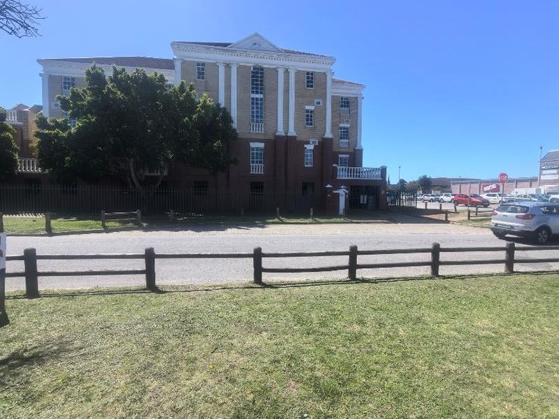 Retail Shop to let - Photo 2