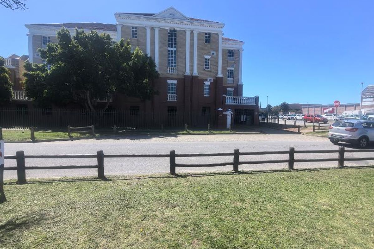 Retail Shop to let - Photo 2