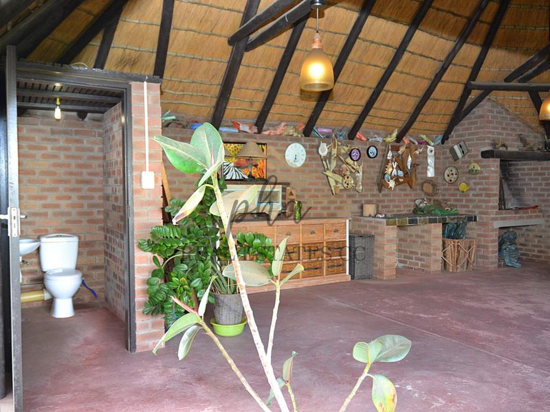 Stunning Four-Bedroom luxurious Home for Sale in Walvis Bay - Photo 8