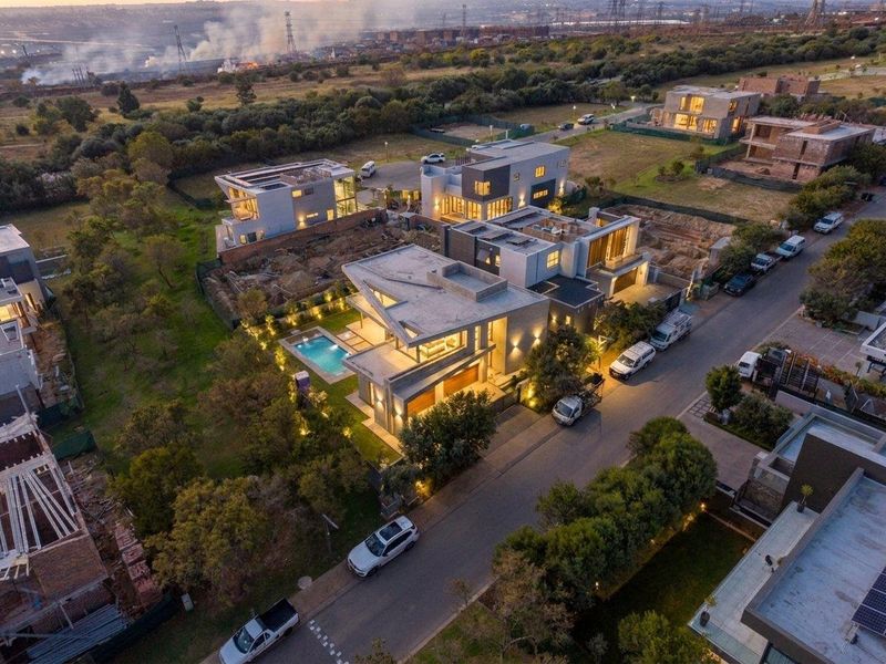 Contemporary Luxury Living in The Terraces - Photo 1