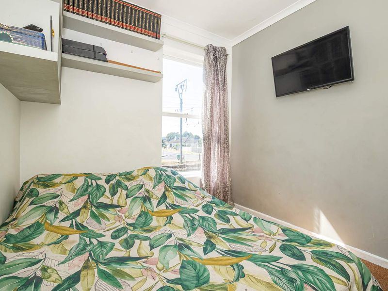 Secure - First-Floor Apartment for Sale - Photo 9