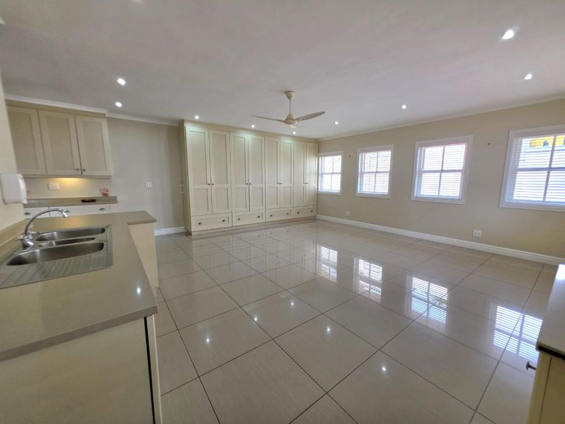 Exceptional 6 Bedroom Luxury Home in the Heart of Kloof's Blue Zone - Photo 9