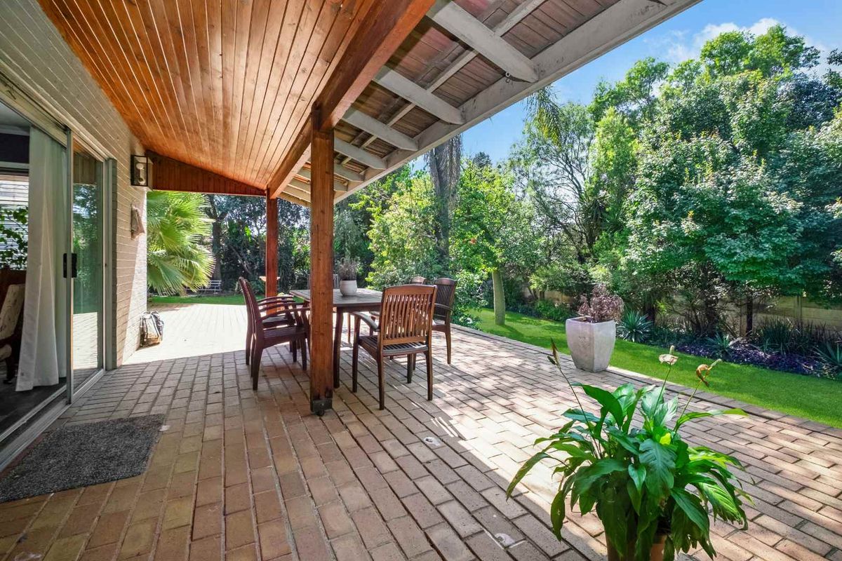 4 BEDROOM HOUSE FOR SALE IN BRYANSTON - Photo 3