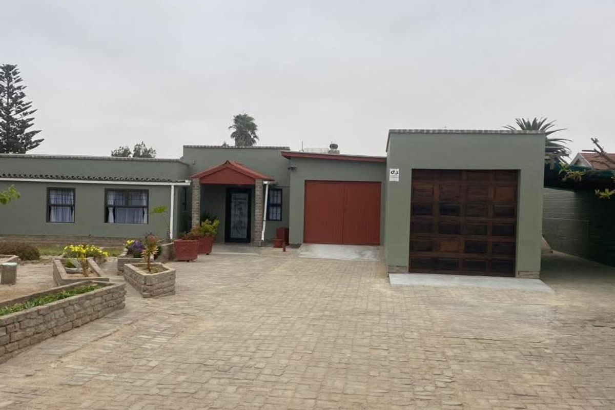 Freestanding HentiesBay Family Home - Photo 2