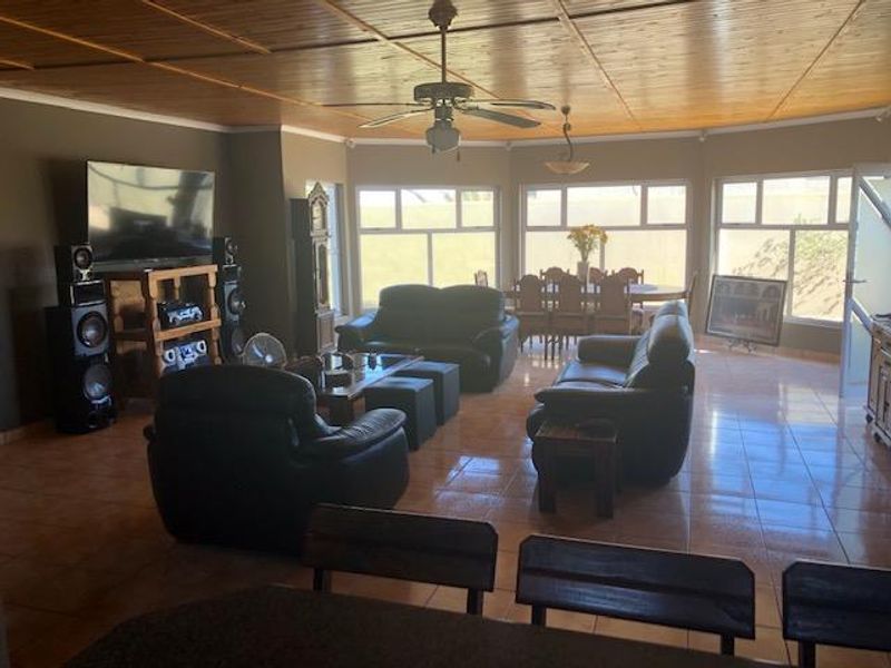 Huge Family Home for sale - Photo 7