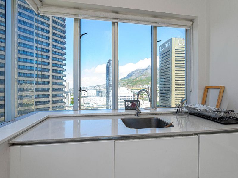 Stunning Apartment in Central Cape Town - Photo 7