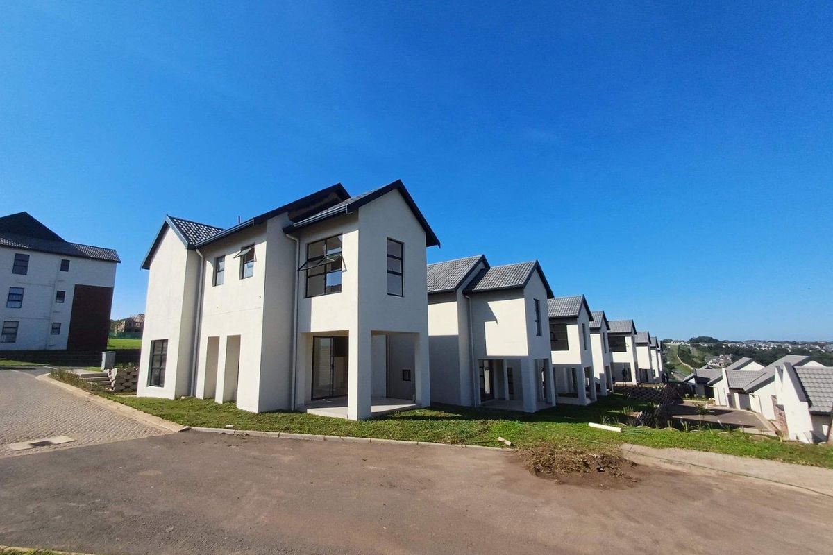 Kings Gate Estate Freestanding 3 Bed Duplex - Photo 2