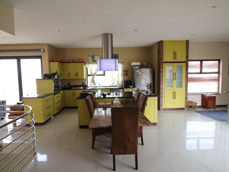 5 Bedroom family home for sale - Swakopmund (Vogelstrand) - Photo 5