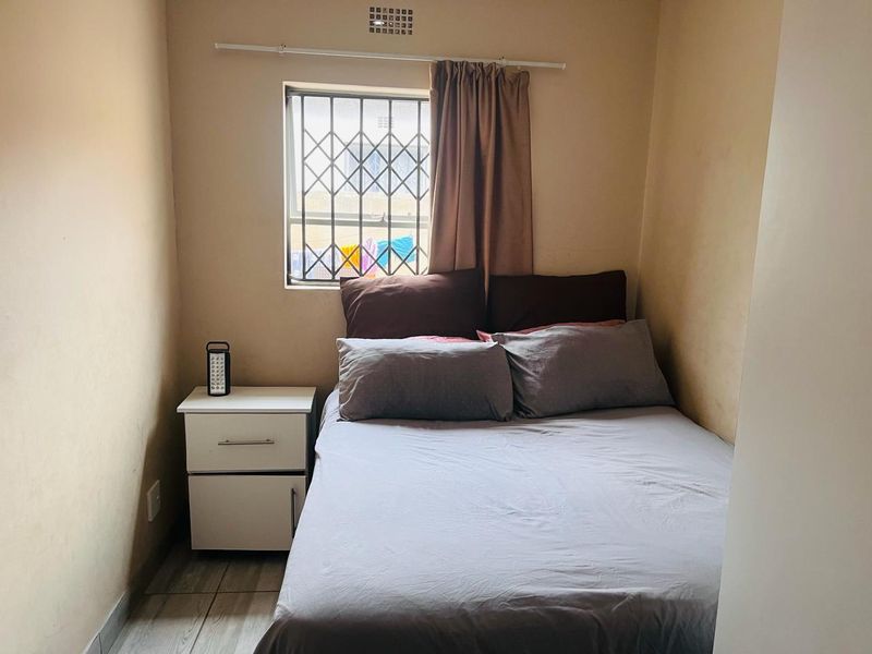 Excellent Value Clayville ext 45!! - R 800 000 - Photo 8