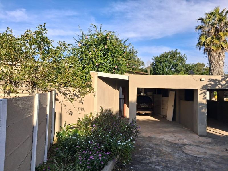 Two houses on stand for sale in central Nelspruit - Photo 4