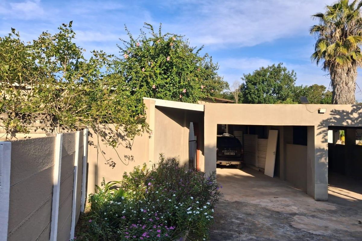Two houses on stand for sale in central Nelspruit - Photo 4